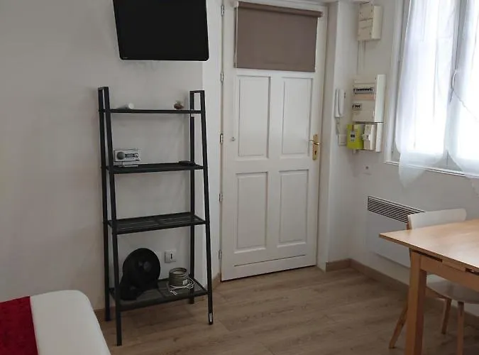 Petit A Chartrons / Jardin Public *