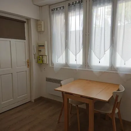 Petit A Chartrons / Jardin Public